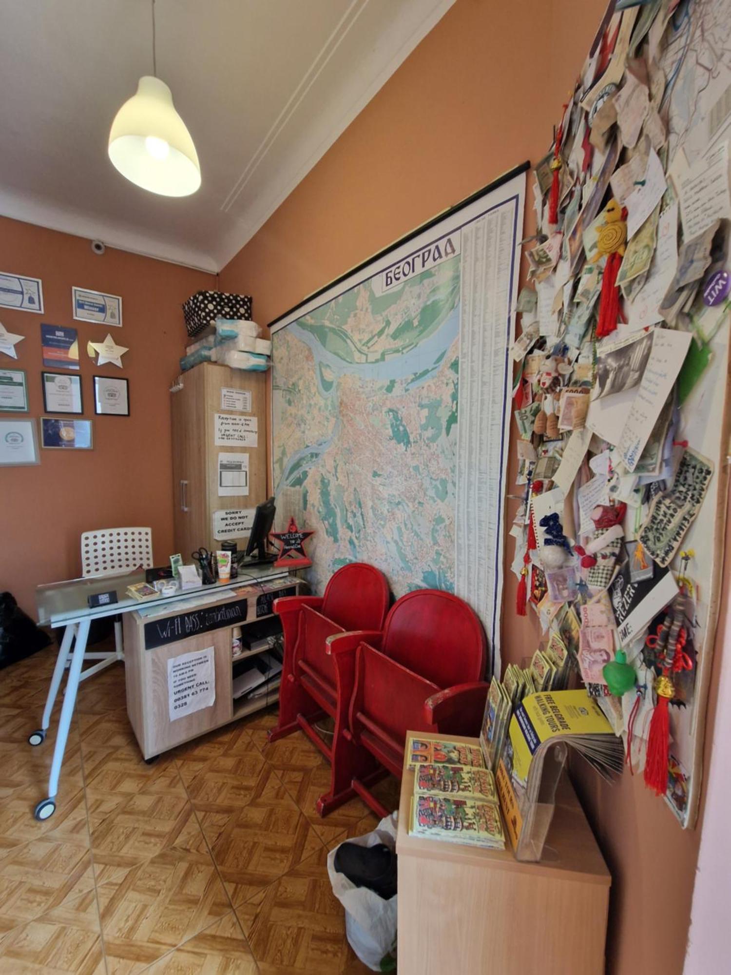 Hostelche Hostel Белград Экстерьер фото